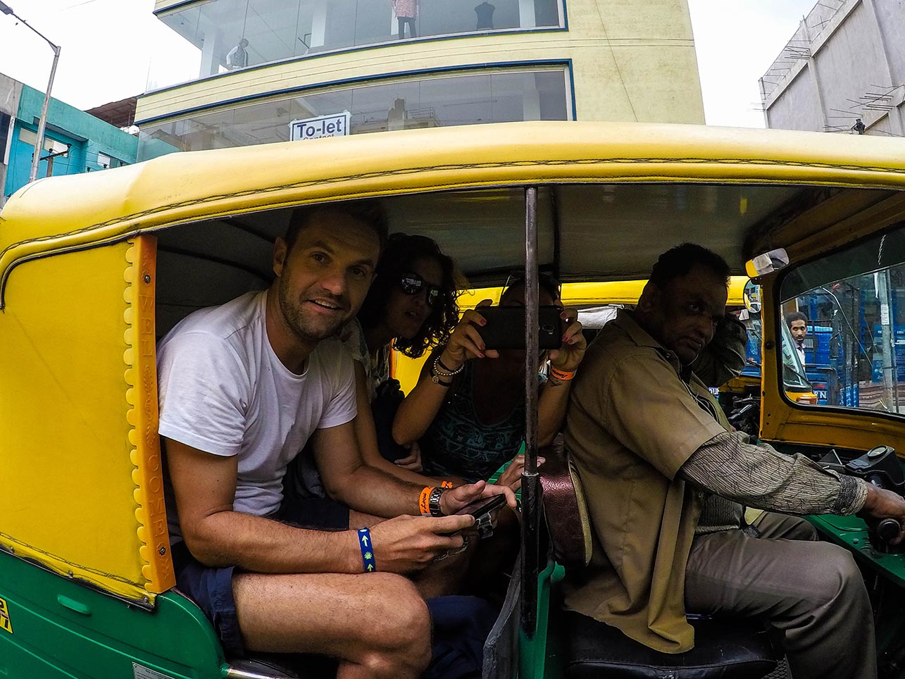 Diferencias entre la India y España - Primera vez en un Rickshaw